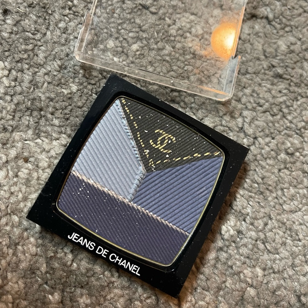 VERY RARE Jeans De Chanel Shadow